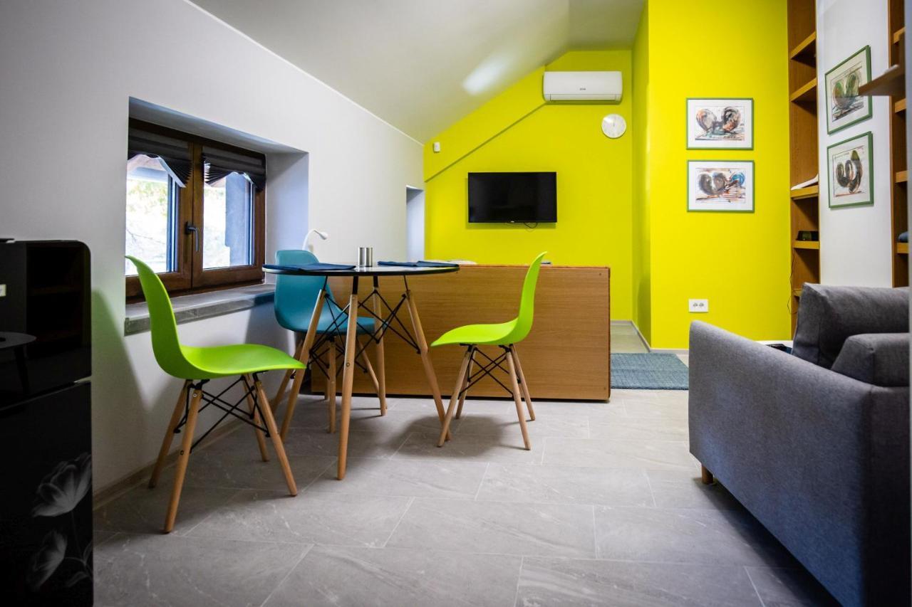 Gray Brick Apartment Subotica Exterior foto